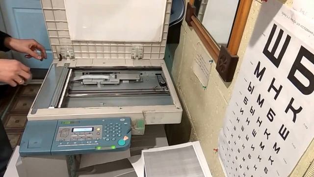 Чистим стекло сканера, копир Canon IR-2016 Устраняем Дефекты при печати смотреть онлайн