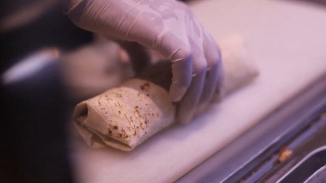 Вред и польза шаурмы? И что будет если есть её каждый день? смотреть онлайн