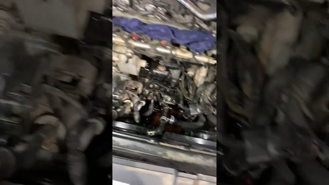 Volkswagen Passat . Замена датчика детонации , и помпы . смотреть онлайн