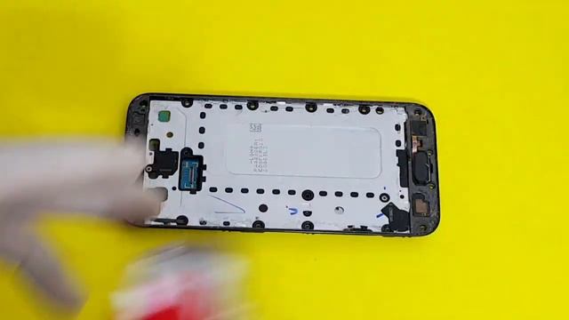 how to take out Samsung Galaxy J3 2017 battery idq1009.official 100% easy #Samsunggalaxyj3 смотреть онлайн