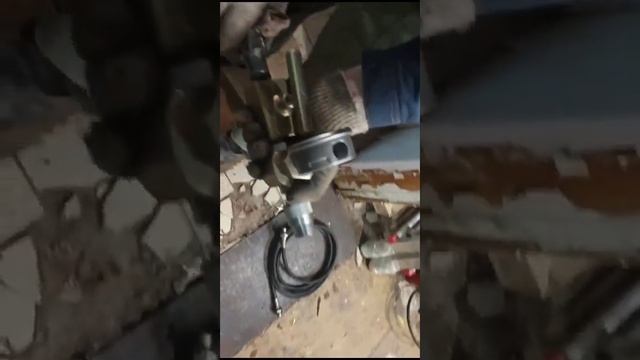 Установка в систему манометра для гидравлических домкратов