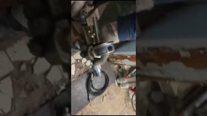 Установка в систему манометра для гидравлических домкратов