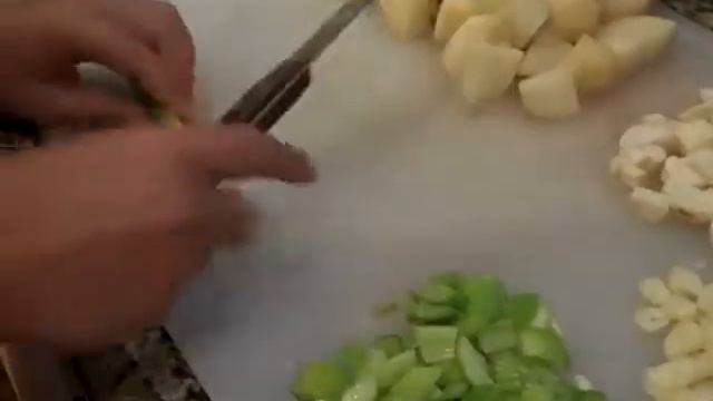 Kotlikovy (Hrncovy) Gulas ...nedokonceny... смотреть онлайн