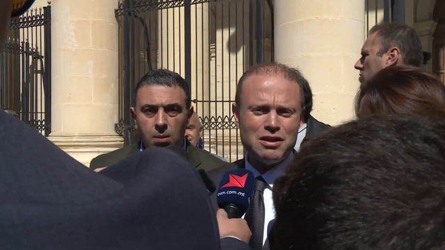 MUSCATGATE - Joseph Muscat ħiereġ mill-Qorti смотреть онлайн