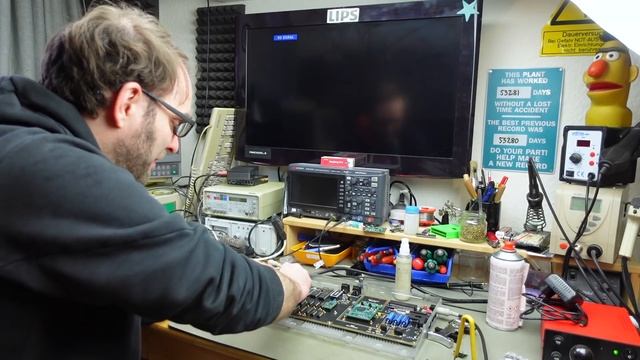 More Replacement Chips for my Sixtyclone C64 смотреть онлайн