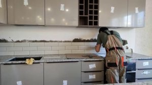 Как сделать на кухне фартук из плитки - кабанчик 2021