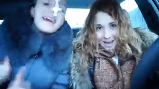Девчонки жгут в машине красавицы смотреть онлайн