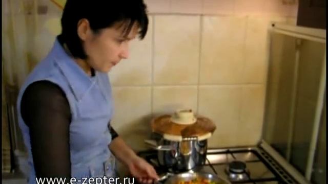 Перловка с овощами и зеленью - рассыпчатая перловая каша смотреть онлайн