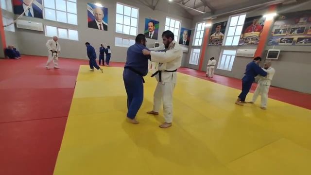 Сборная команда Дагестана по дзюдо проводит завершающий сбор перед чемпионатом России. смотреть онлайн