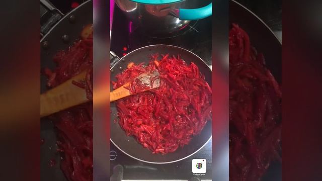 Красный борщ с фасолью. смотреть онлайн