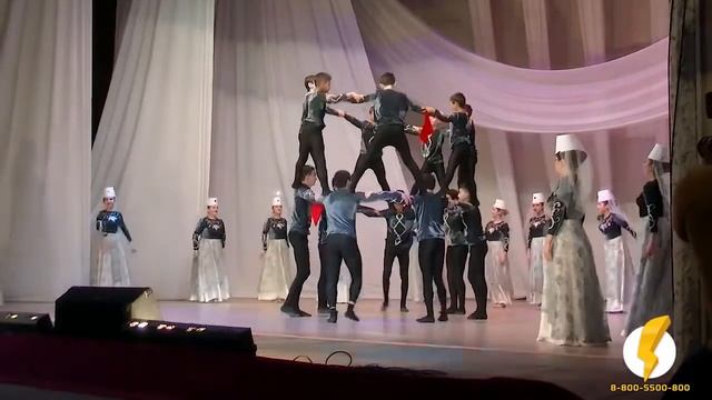 Ансамбль ''Урарту'' отметил концертом национальный праздник смотреть онлайн