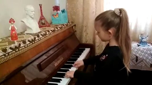 Soft Mozart Winter 2018-2019 recital. Ulyana, 8 yo, Russia. Беркович Вариации смотреть онлайн