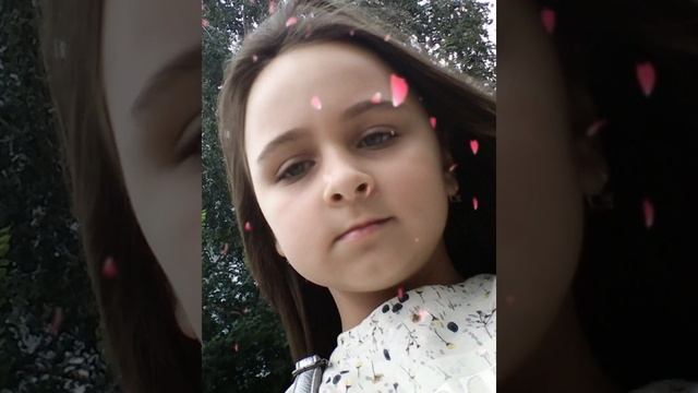 привет меня зовут саша та белянка девочка это моя младшая сестра там еще моя мама и моя бабушка смотреть онлайн