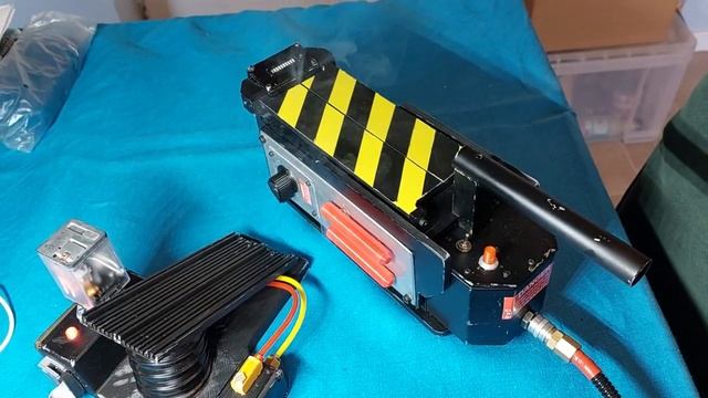 3D printed Ghost Trap and footpedal built with Raspberry Pi Pico & Circuit Python смотреть онлайн