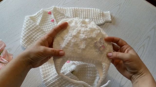 Комбинезон спицами от 0-3 мес.Обзор готовой работы смотреть онлайн