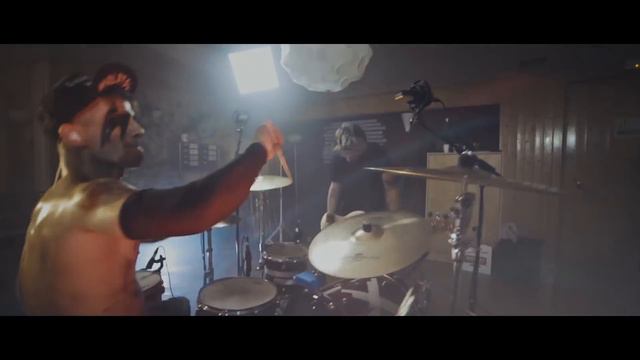blink-182 - Bored To Death - Deivhook ft. Edgar (Drum & Bass Cover) смотреть онлайн