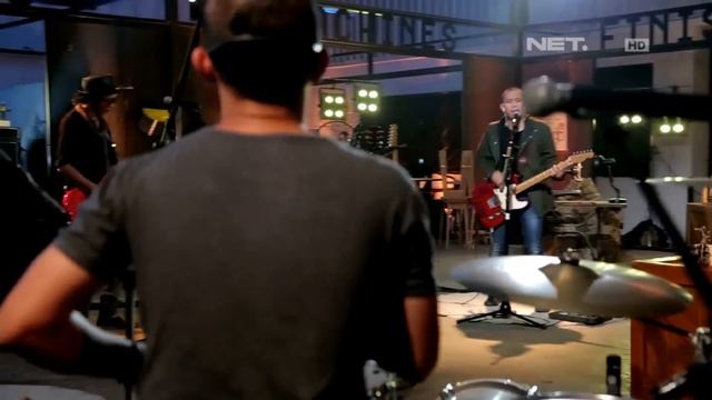 The Rain - Boys Don't Cry (The Cure Cover ) - (Live at Music Everywhere) ** смотреть онлайн