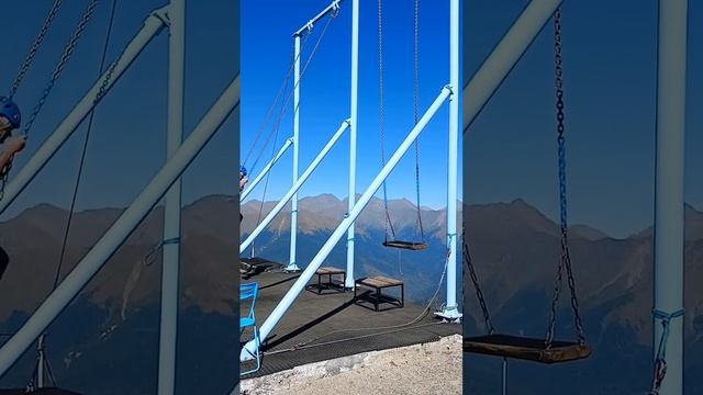 ?Качели на Роза Хутор. смотреть онлайн