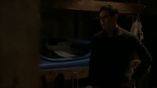 (LEGENDADO) Sneak Peek 2x06 "Irons Sisters" - Simon (Alberto Rosende) e Maia смотреть онлайн