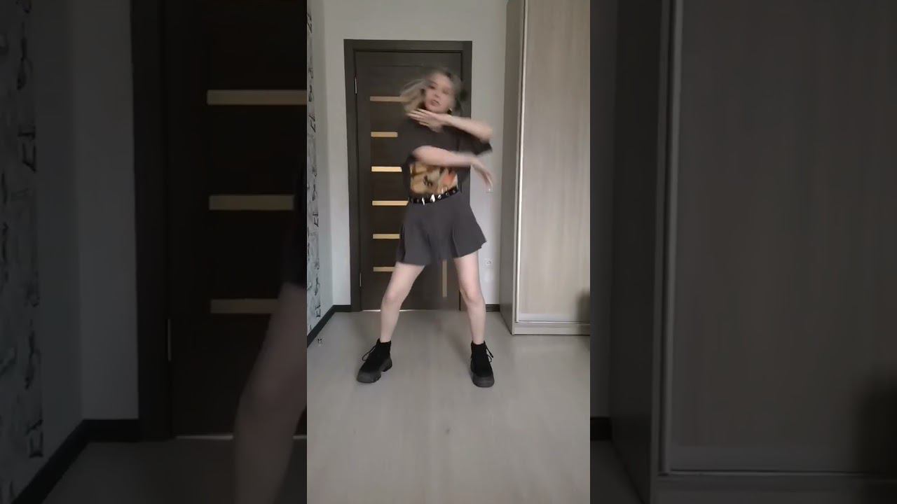 IVE - BADDIE смотреть онлайн