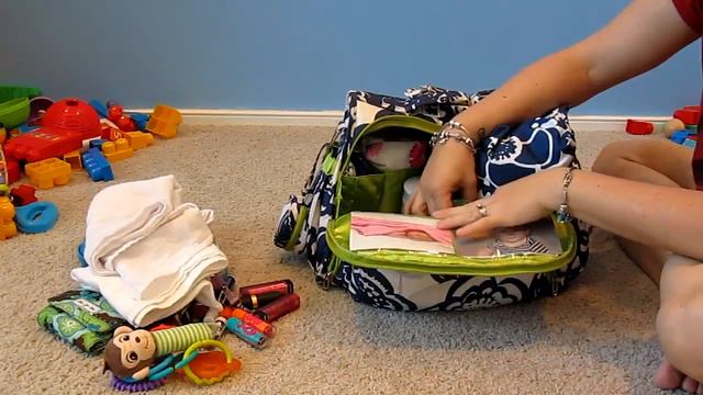 What's In My Diaper Bag (2 Under 2 Edition) смотреть онлайн