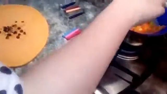 DIY как сделать помады из восковых мелков. смотреть онлайн