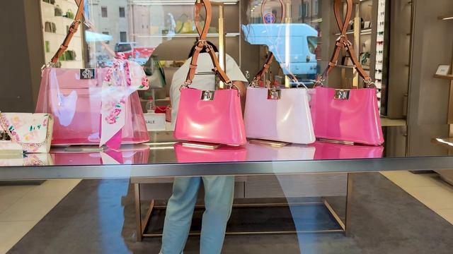 СТИЛЬ БАРБИ НА ЛЕТО ! СУМОЧКИ FURLA смотреть онлайн