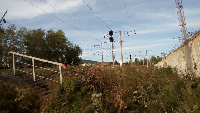 Пассажирский и грузовые поезда. смотреть онлайн