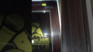 Электромагнитный замок на пластиковую дверь