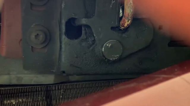 Como abrir capo do Ford Fiesta 96/98 смотреть онлайн