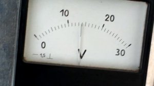 Зарядка АКБ не снимая клем (3 правила)