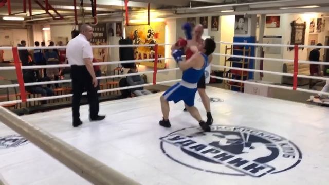 Боксер открылся и принял посылку. смотреть онлайн