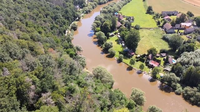 Hrad zbořeny Kostelec 4K смотреть онлайн
