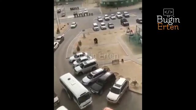 Полиция забирает увозит детей со дворов в отделение | Police take children from yards to station смотреть онлайн