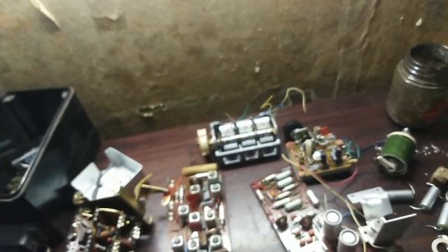 Океан 209 (1983г.) - какие драг металлы в нём есть.