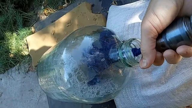 Как быстро вымыть банку с узким горлышком. Рабочий проверенный способ. смотреть онлайн