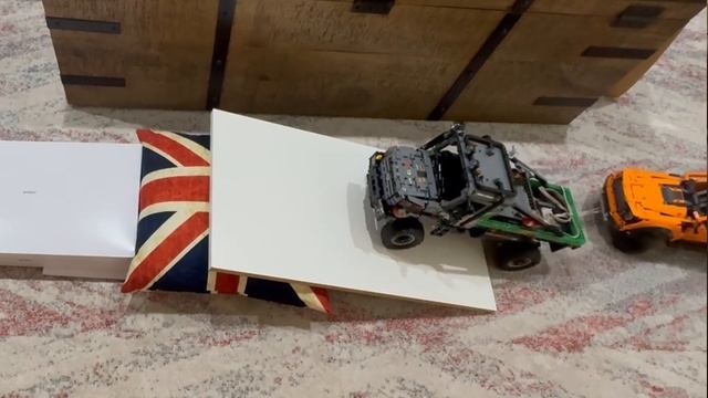 Technic Ford Raptor TOWED by Mercedes Zetros Lego truck смотреть онлайн