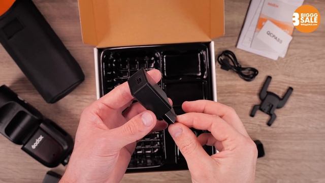 Купить вспышку Godox V1 Распаковка смотреть онлайн