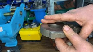 Неисправности  гидронасоса  мини экскаватора(медленная работа)