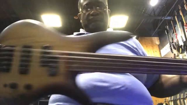 Ibanez SR655E: Nashville GC смотреть онлайн