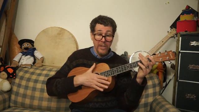 Kmise Mahogany Baritone Uke Review- GCEA and DGBE strings смотреть онлайн