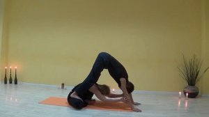 Выступление парная йога