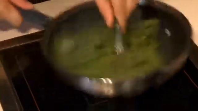 Лосось с шпинатом