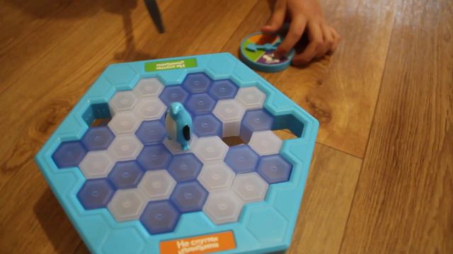 Игра "Не спугни пингвина" смотреть онлайн