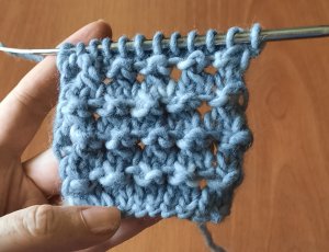 БУКЛЕ СПИЦАМИ.