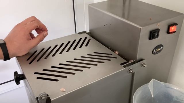 фаршесоставление как ПРАВИЛЬНО ВЫМЕШИВАТЬ ФАРШ на КОЛБАСУ наглядно от Ильи Большакова смотреть онлайн