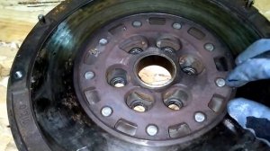 Демпферный (двухмассовый) маховик, признаки неисправности.