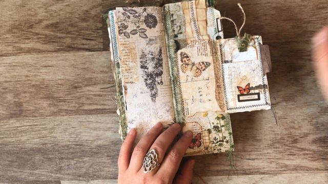 Tracie Fox DT Project - Accordion Junk Journal Flip Through смотреть онлайн
