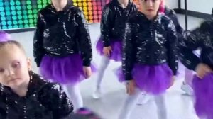 Dance party. Open Kids- тянет хулиганить .