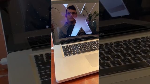 macOS welcome video on a MacBook pro mid 2010 part 2 смотреть онлайн